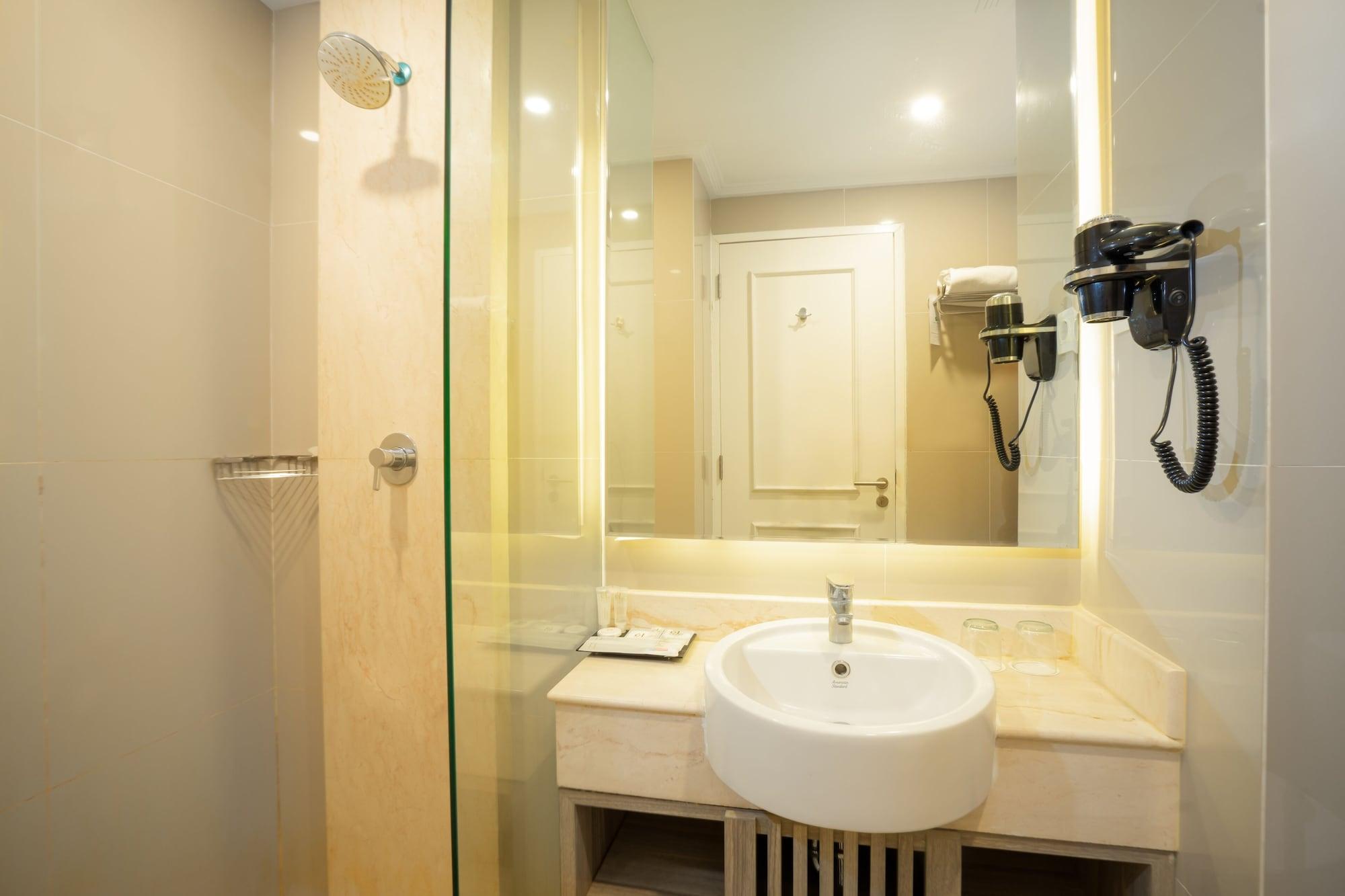 เอล โฮเต็ล รอยัล ยกยาการ์ต้า มาลิโอโบโร Hotel ยอกยาการ์ตา ภายนอก รูปภาพ